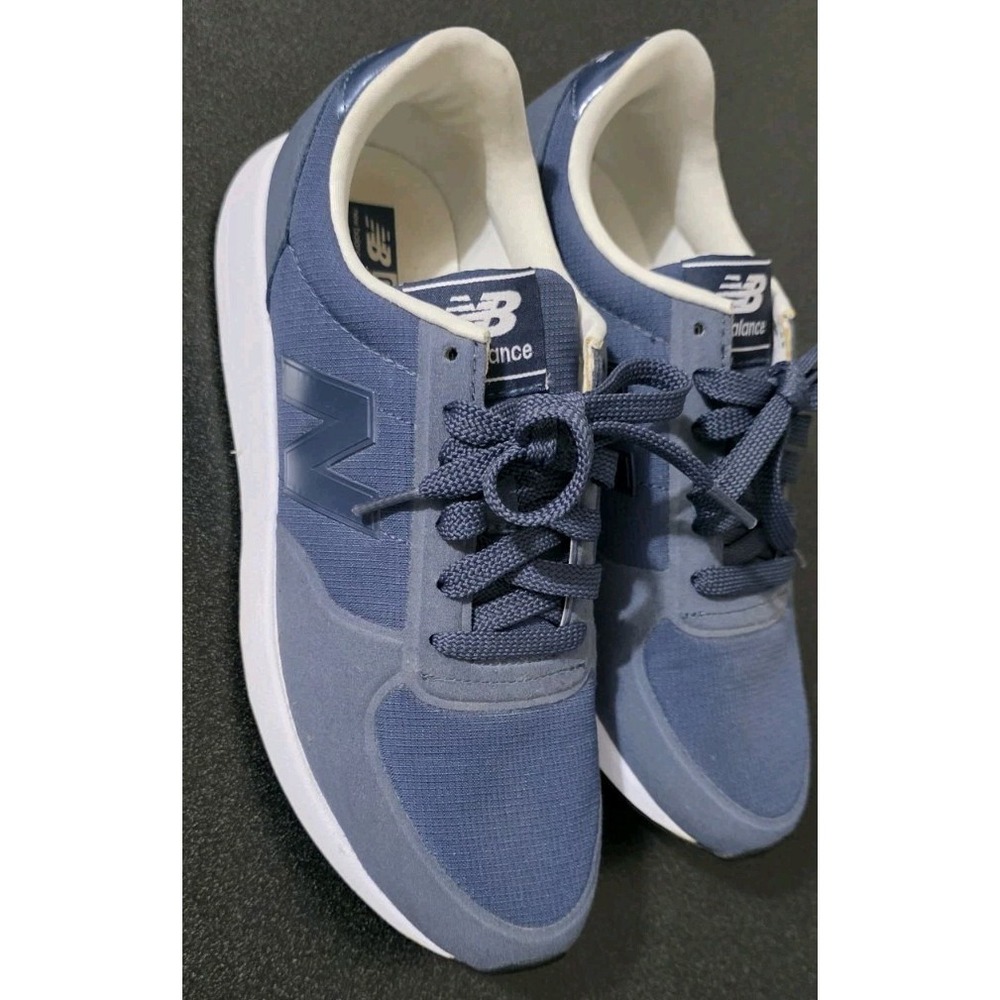 New Balance Women's Blue Athletic Sneakers
